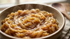 電子レンジで作るキャラメリゼオニオン：もうコンロの前で立ちっぱなしや、鍋をこすり洗いする必要はありません